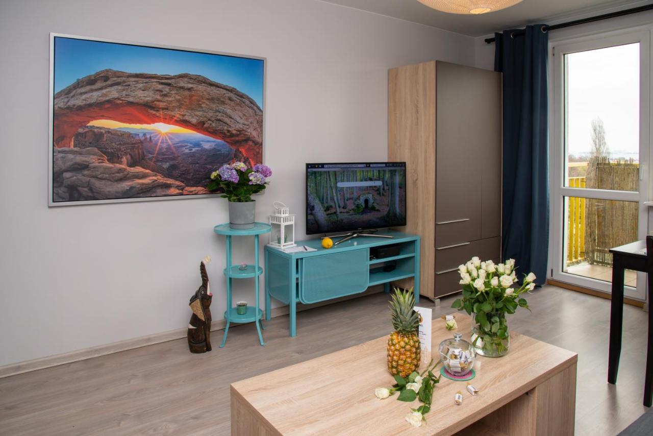 A Flat In - M121 *